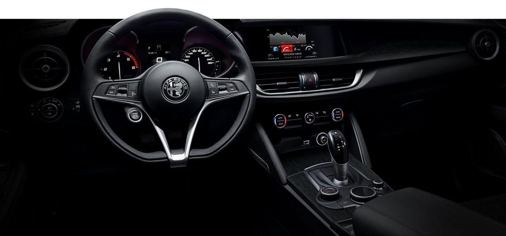 Interni della Alfa Romeo Stelvio Business