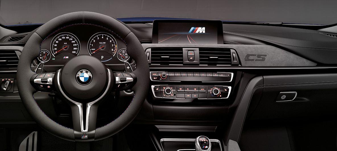 Interni della BMW M4 CS