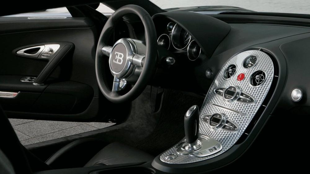 Interni della Bugatti Veyron 16.4